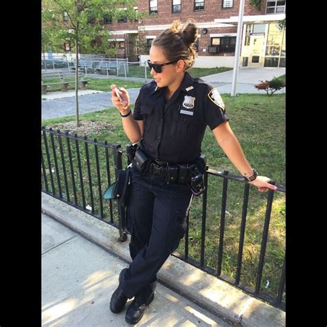 Dating a female cop reddit